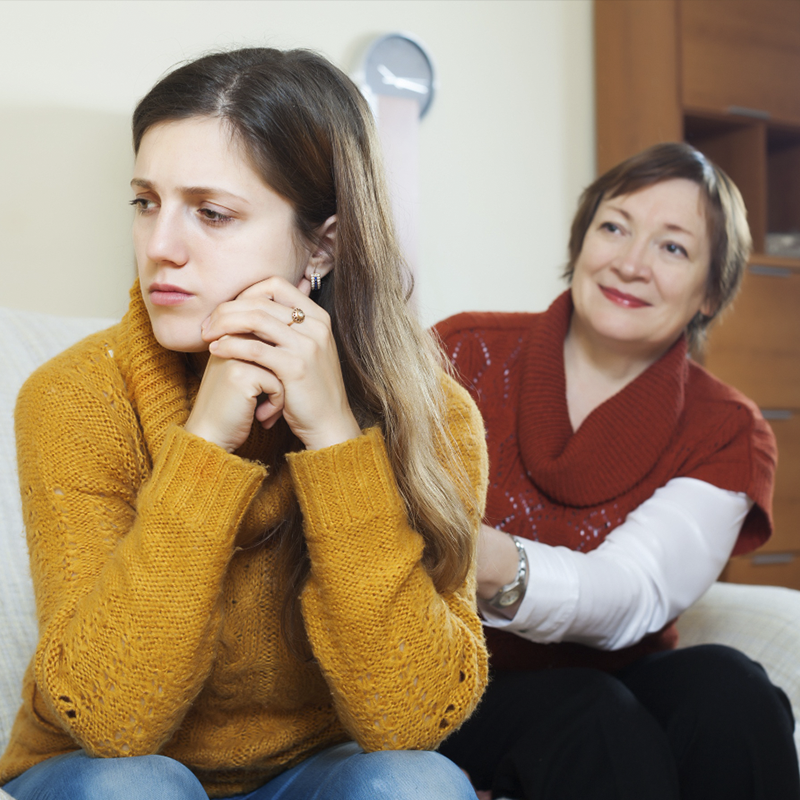 Sobreviviendo a una madre narcisista: el caso de María