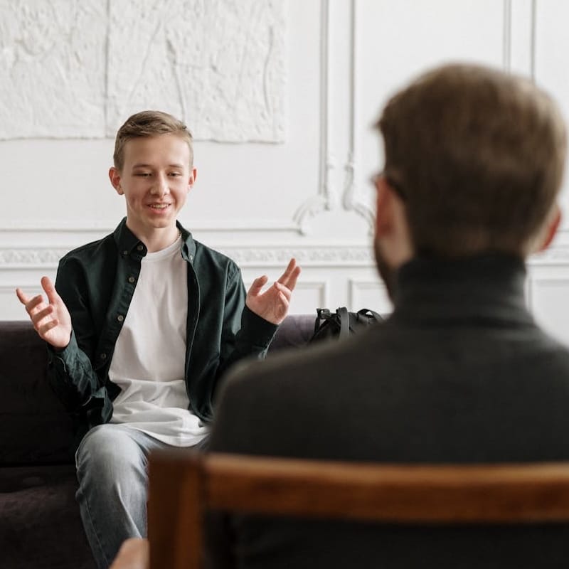 Para ti, adolescente que no quiere ir al psicólogo (y está bien sentirse así)